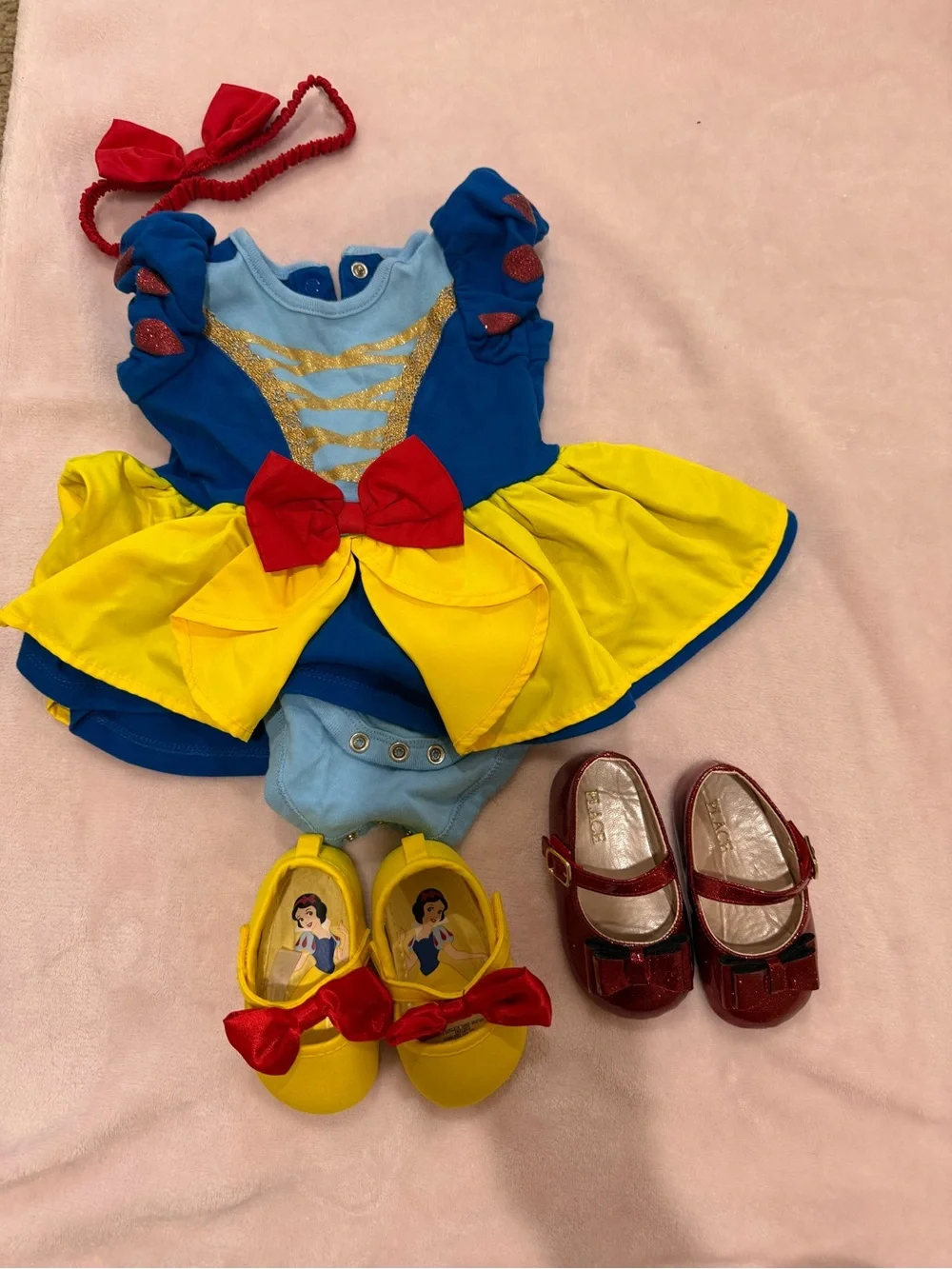Disney Snow White Princess Costume Dress with Red Bow and shoes 9-12 months